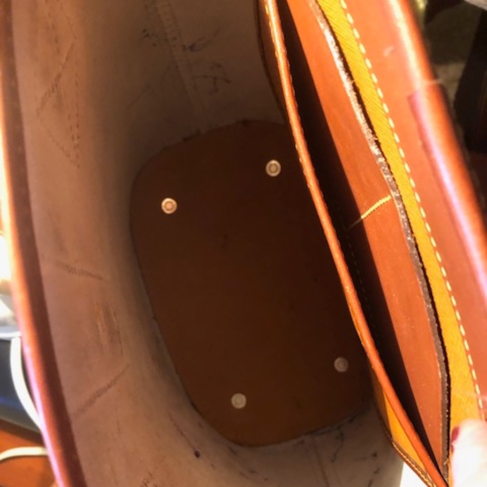 Wonderful Dooney & Bourke classic bag